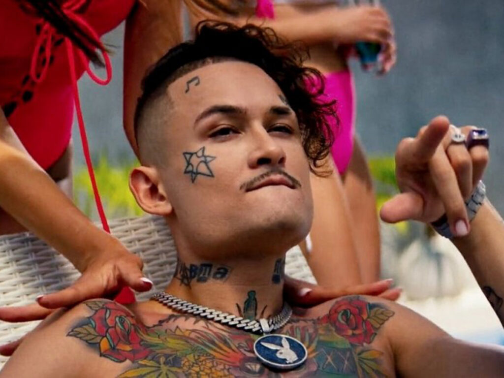 У Росії мають намір заарештувати Моргенштерна (проживає в Ізраїлі) за «провокаційні пісні та пости в соцмережах» на адресу російських окупантів в Україні: «П…здуйте на х…й звідси, …бані підорас!»