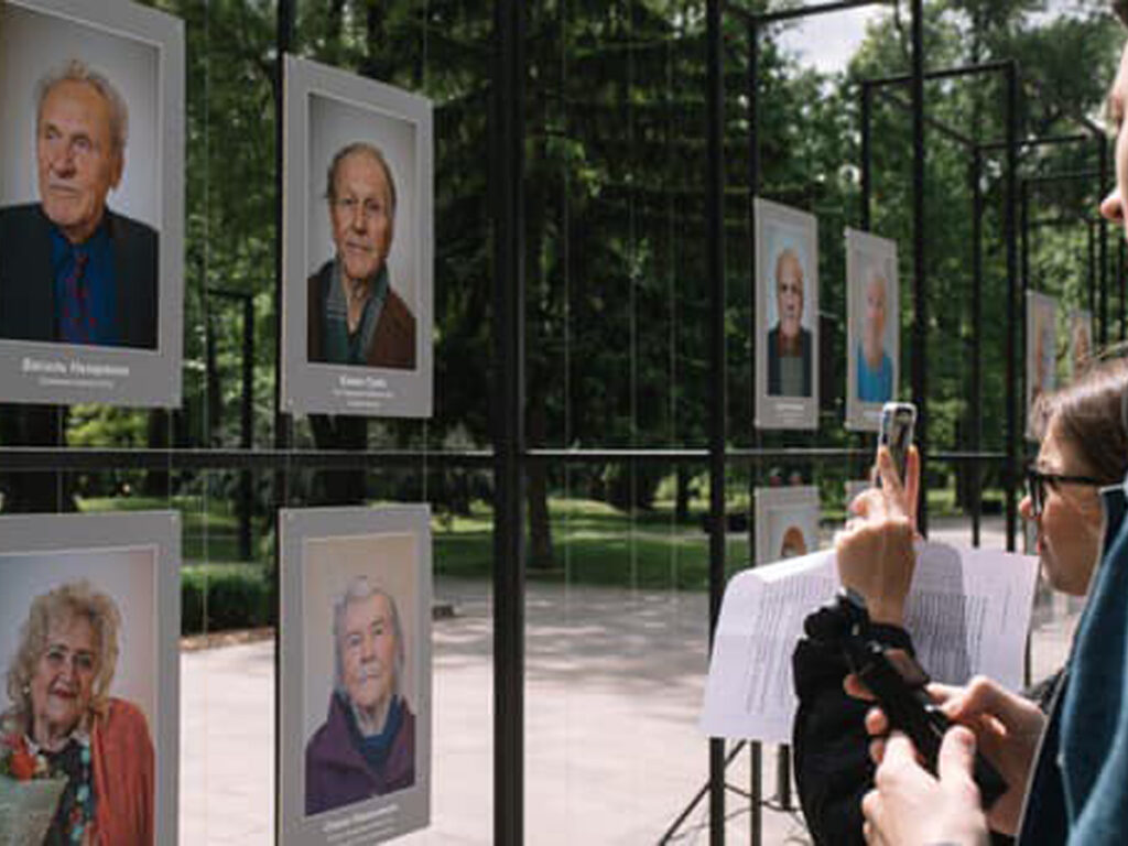 У Києві проходить велика виставка портретів Праведників народів світу, Праведників Бабиного Яру, Праведників України та їхніх дітей