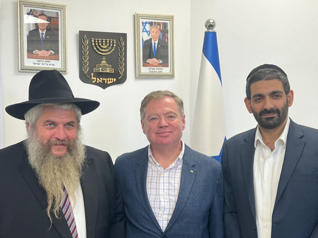 Робоча зустріч посла України та міністра у справах релігій Ізраїлю за участю головного рабина України та Києва Моше Асмана
