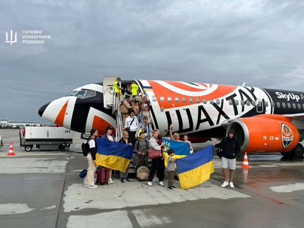 ГУР та МЗС України евакуювали 30 своїх громадян із Лівану після загострення ситуації — відео