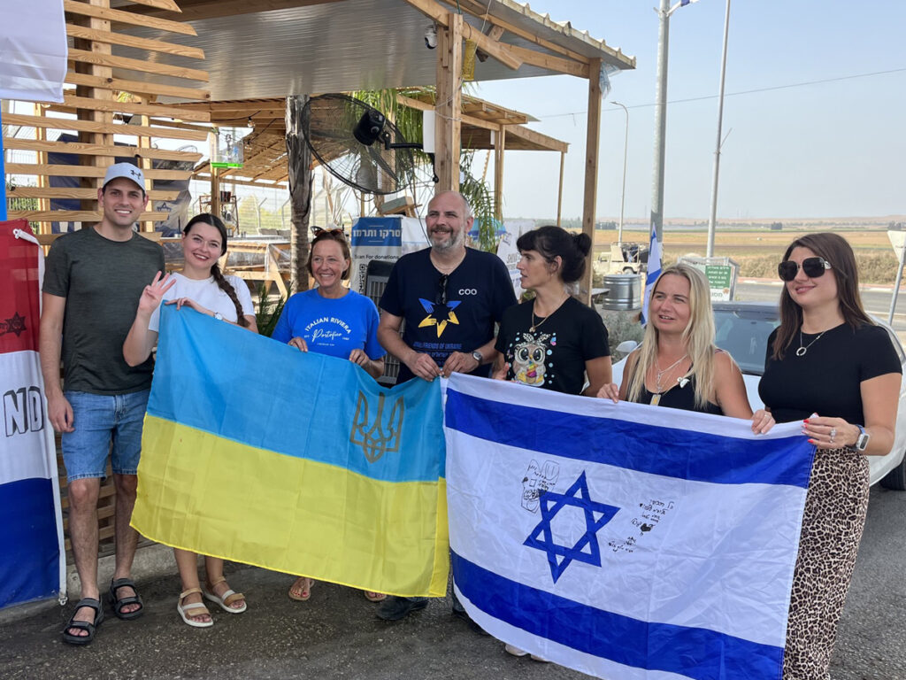 «Ізраїльські друзі України»: Волонтерська підтримка солдатів ЦАХАЛу через українську кухню та культурні зв'язки