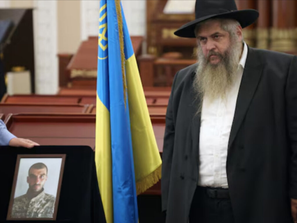 «Росіяни, ті, хто під впливом пропаганди, ненавидять українців, як нацисти євреїв»: головний рабин України Моше Асман про путін, «фашистів», «добрих росіян» та табу російською мовою