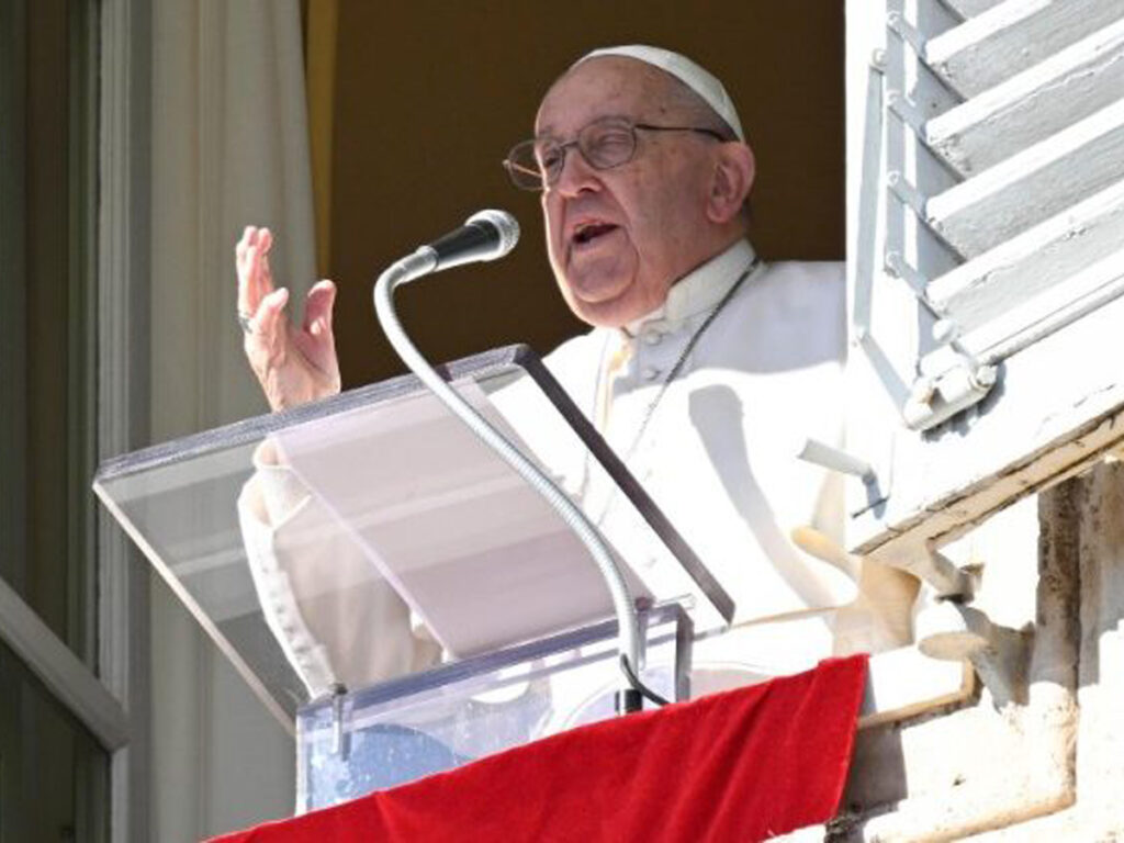 Папа Римський Франциск молиться за мир: Україна, Ізраїль та інші країни у центрі уваги Ватикану